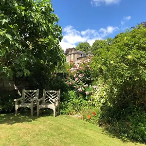 Apartment Luxury One Bed Garden Flat-private Parking 